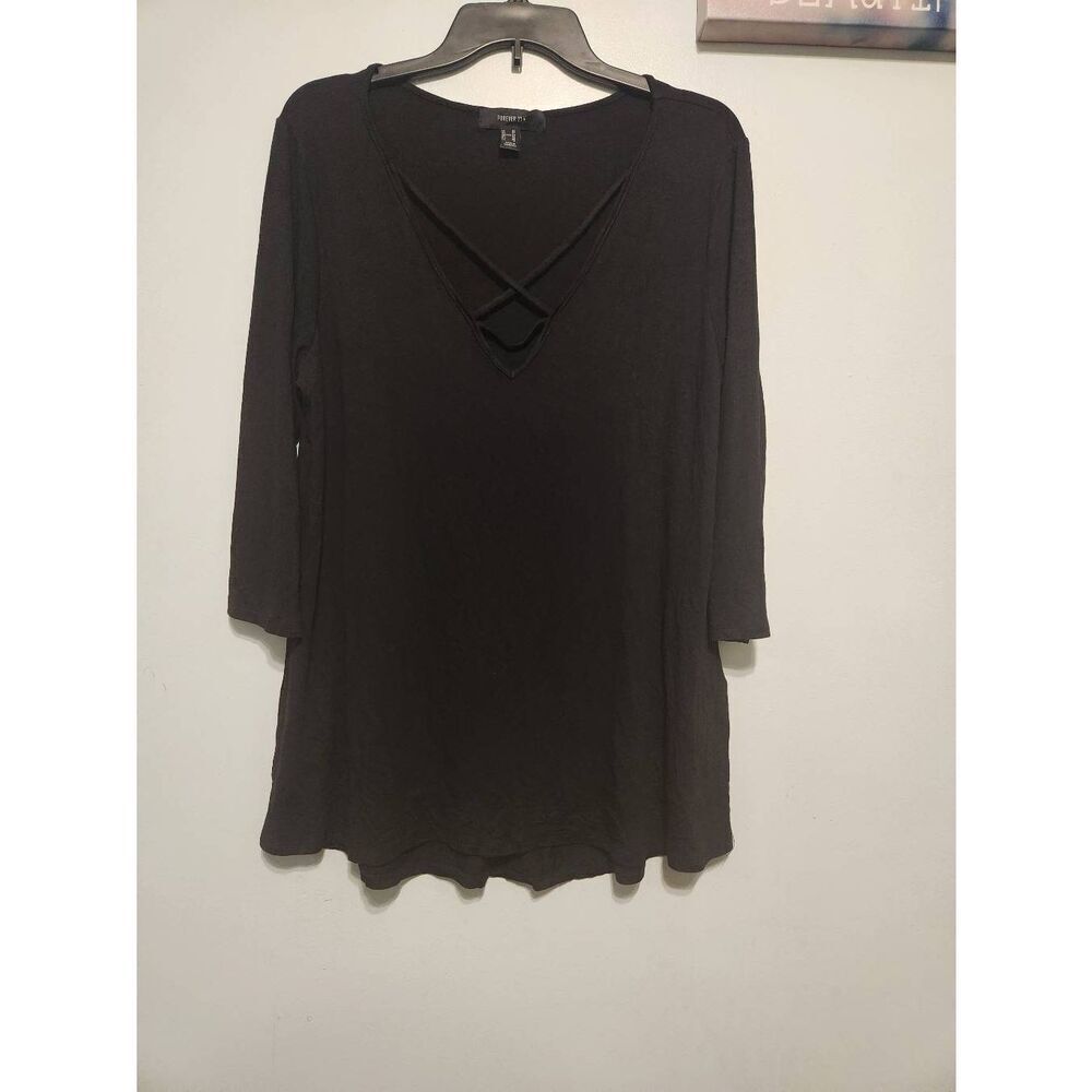 Forever 21 Size 0X Long Sleeve Black Tshirt
